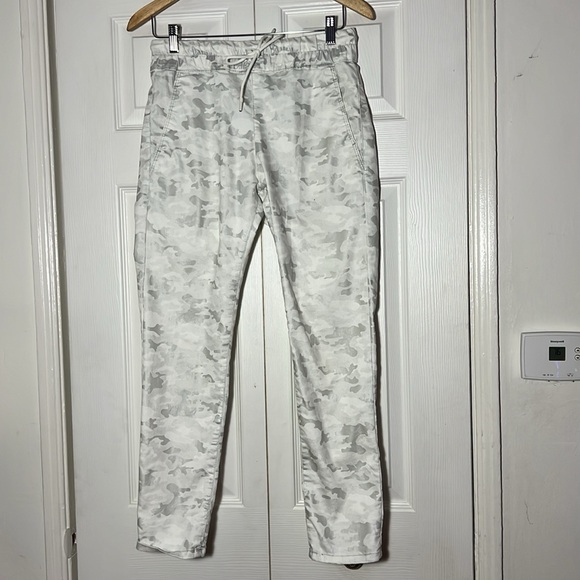 Flog Camo Highwaist Pant 28 - Picture 4 of 11